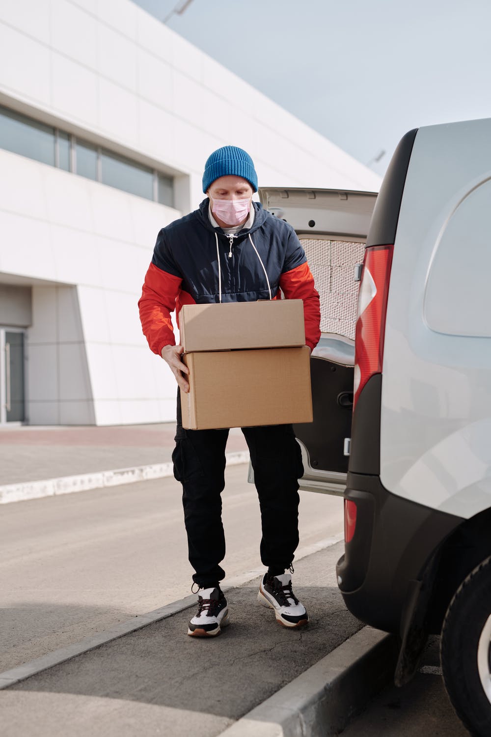 Same-day delivery: why choose Couriers Finder?